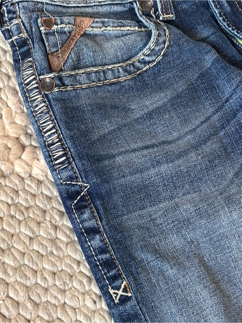 Ariat M7 Rocker Slim Fit Boot Cut Jeans - Medium Wash Men's - Picture 12 of 12